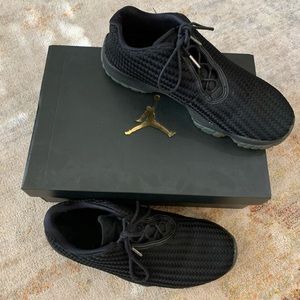 Air Jordan future low black metallic